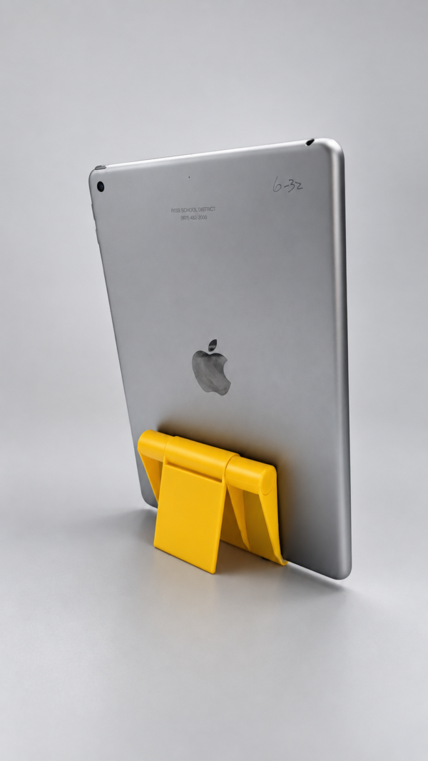 Apple iPad 6th Gen 32GB – 9.7-inch Retina Display lapbazar.pk back