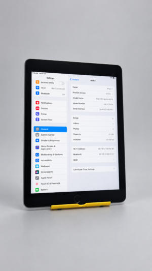 Apple iPad 6th Gen 32GB – 9.7-inch Retina Display lapbazar.pk.png