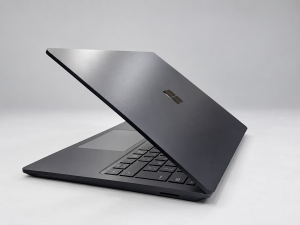 Surface 4 lapbazar.pk Surface 4 lapbazar.pk